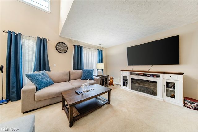 13651 Woodcroft, North Royalton, OH 44133