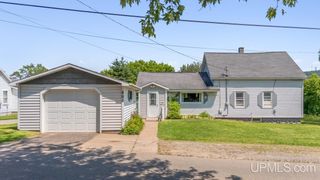 801 N Kimberly Ave, Iron Mountain, MI 49801
