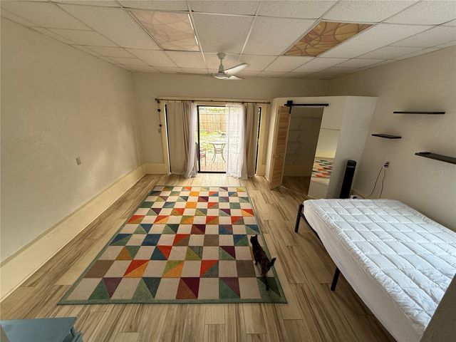 145 NE LINCOLN CIRCLE N, St Petersburg, FL 33702
