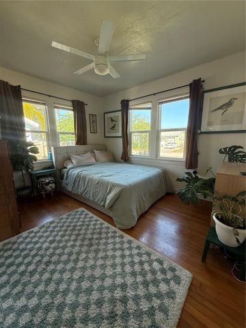 145 NE LINCOLN CIRCLE N, St Petersburg, FL 33702