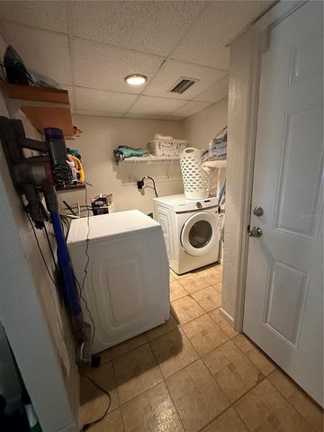 145 NE LINCOLN CIRCLE N, St Petersburg, FL 33702