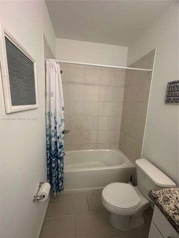 11718 SW 13th Ct, Pembroke Pines, FL 33025