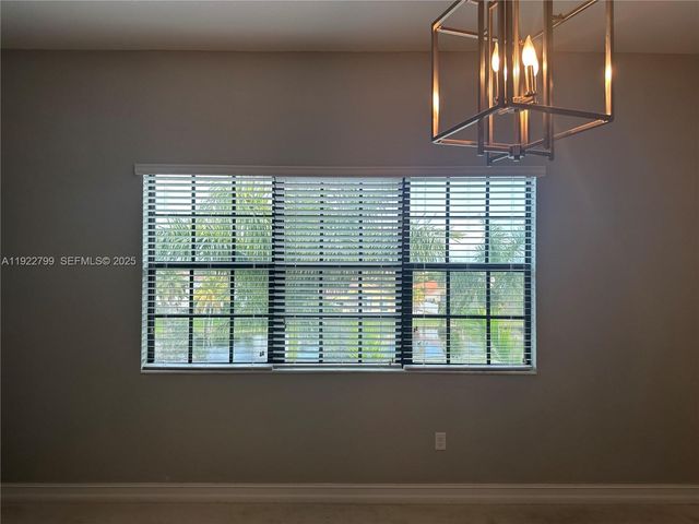 11718 SW 13th Ct, Pembroke Pines, FL 33025