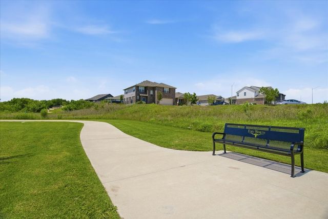 10905 Golden Barrel Court, Fort Worth, TX 76108