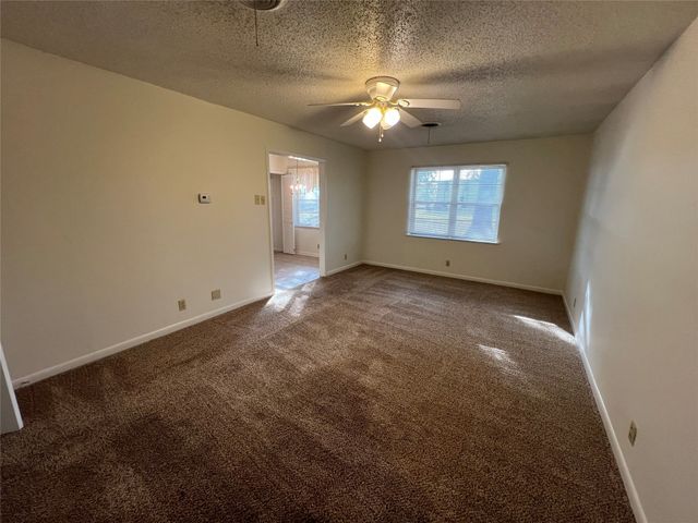 2209 N Woods Street, Sherman, TX 75092