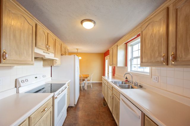 750 Northwind Loop, Lexington, TN 38351