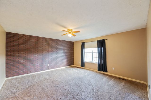 750 Northwind Loop, Lexington, TN 38351