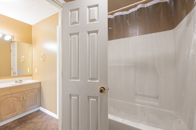 750 Northwind Loop, Lexington, TN 38351