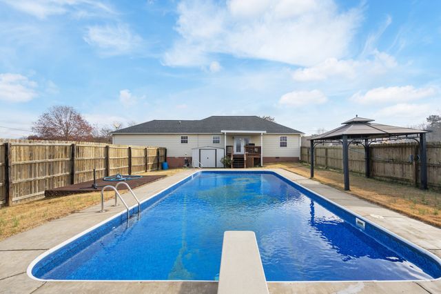 750 Northwind Loop, Lexington, TN 38351