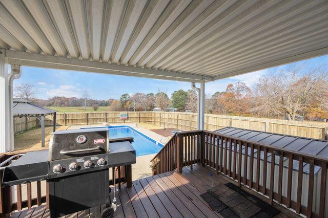 750 Northwind Loop, Lexington, TN 38351