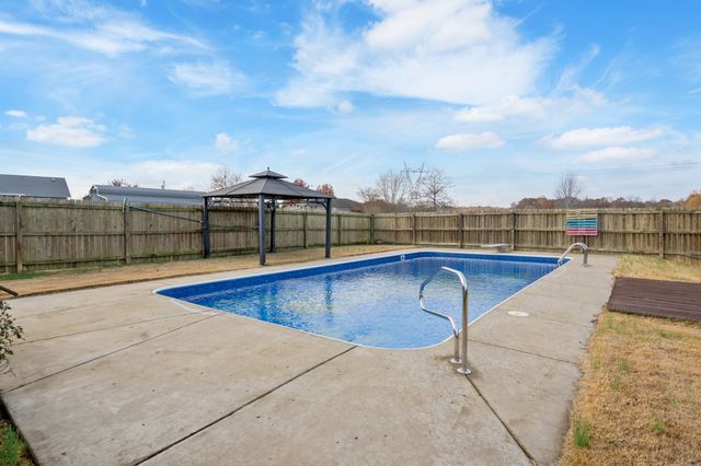 750 Northwind Loop, Lexington, TN 38351