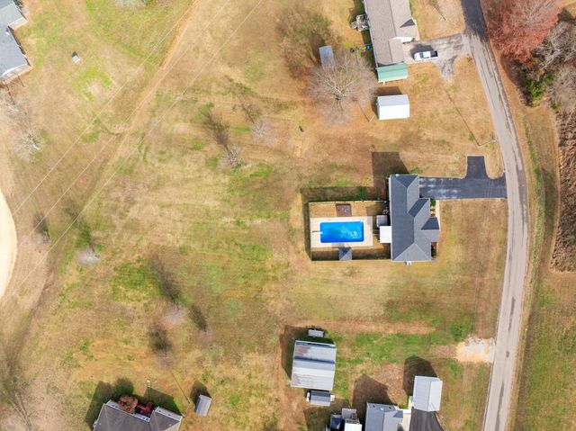 750 Northwind Loop, Lexington, TN 38351