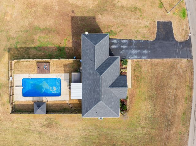 750 Northwind Loop, Lexington, TN 38351