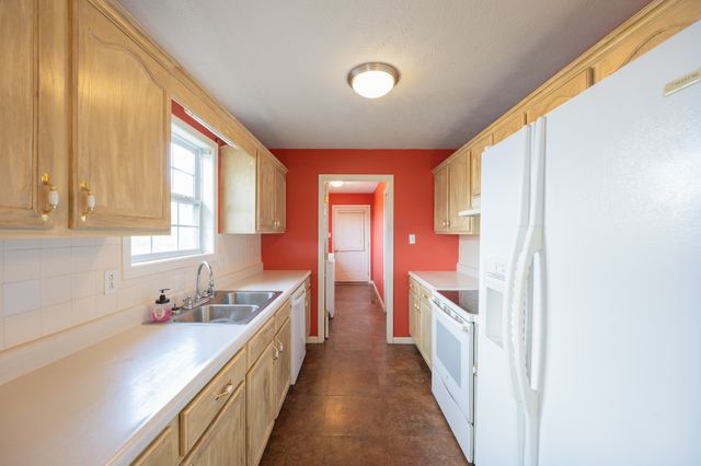 750 Northwind Loop, Lexington, TN 38351