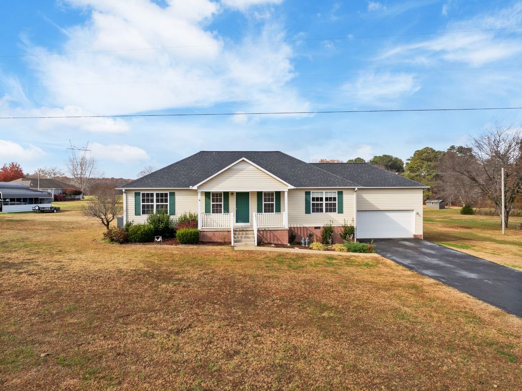 750 Northwind Loop, Lexington, TN 38351