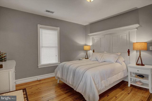 438 E BALTIMORE STREET, Greencastle, PA 17225