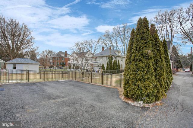 438 E BALTIMORE STREET, Greencastle, PA 17225