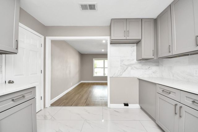 4910 Eppes Street, Houston, TX 77021