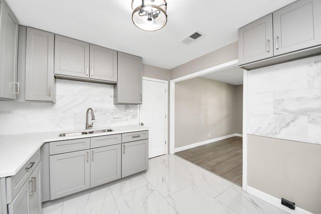 4910 Eppes Street, Houston, TX 77021