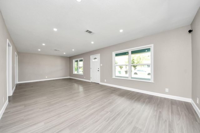 4910 Eppes Street, Houston, TX 77021