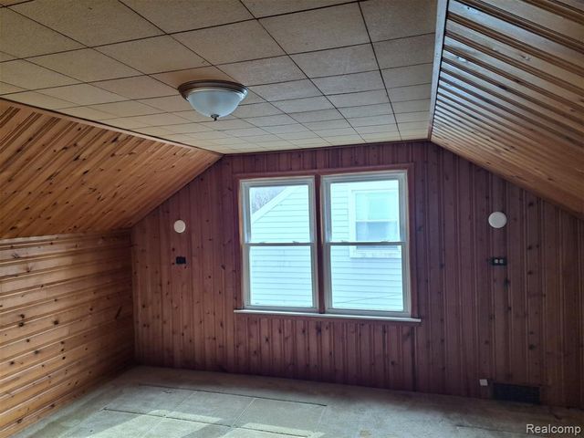 17730 Five Points Street, Redford, MI 48240