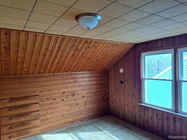 17730 Five Points Street, Redford, MI 48240