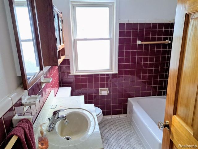 17730 Five Points Street, Redford, MI 48240