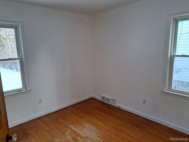 17730 Five Points Street, Redford, MI 48240