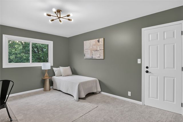 333 N Portage Path 39, Akron, OH 44303