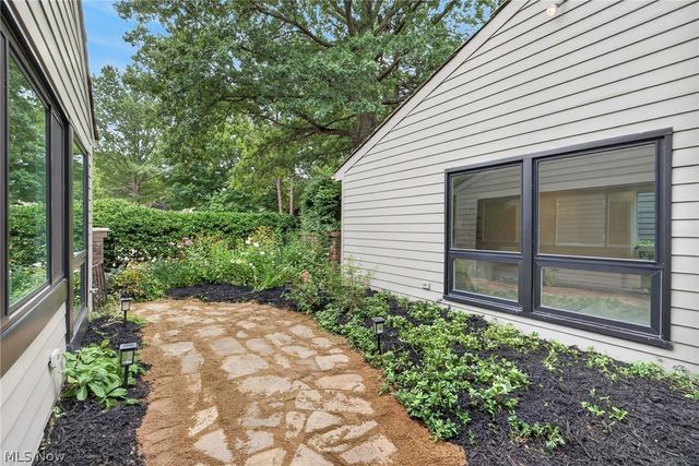 333 N Portage Path 39, Akron, OH 44303
