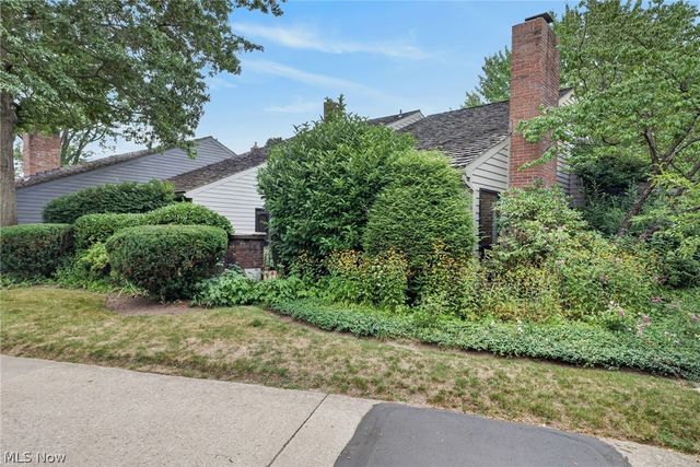 333 N Portage Path 39, Akron, OH 44303