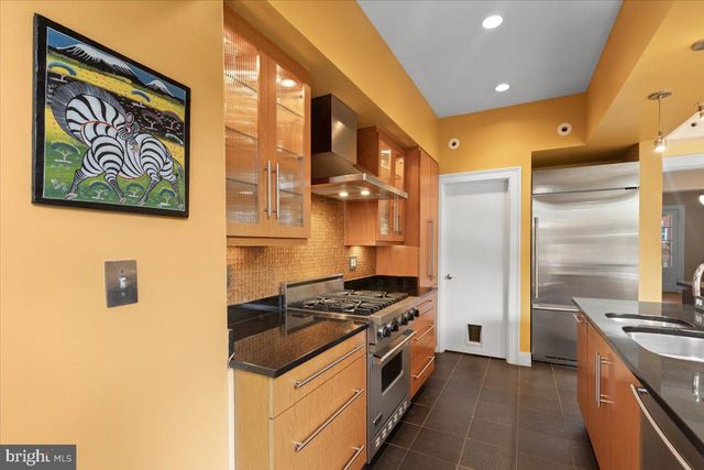 2816 27TH ST NW, Washington, DC 20008