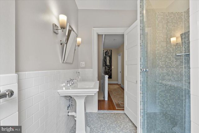 2816 27TH ST NW, Washington, DC 20008