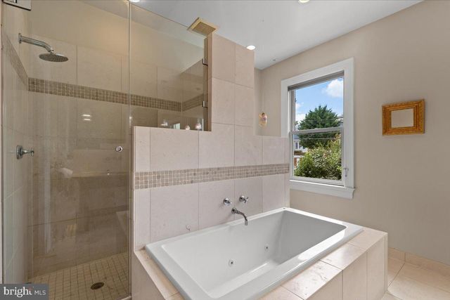 2816 27TH ST NW, Washington, DC 20008