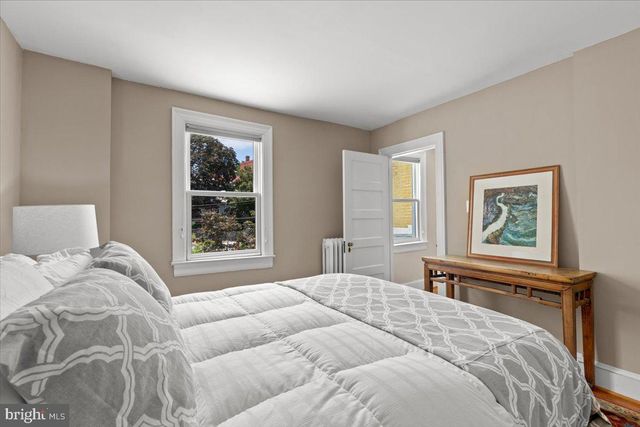 2816 27TH ST NW, Washington, DC 20008