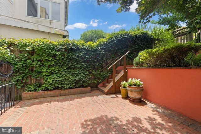 2816 27TH ST NW, Washington, DC 20008