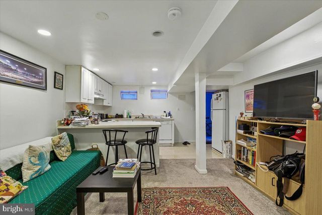 2816 27TH ST NW, Washington, DC 20008