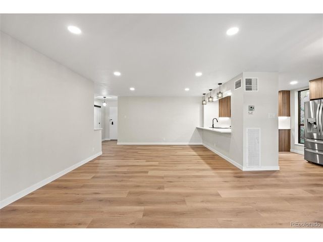 460 S Marion Pkwy B-254, Denver, CO 80209