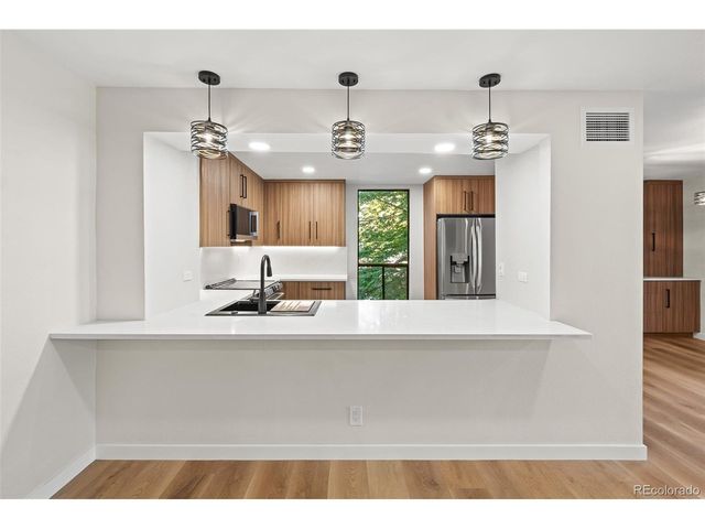 460 S Marion Pkwy B-254, Denver, CO 80209