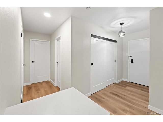 460 S Marion Pkwy B-254, Denver, CO 80209