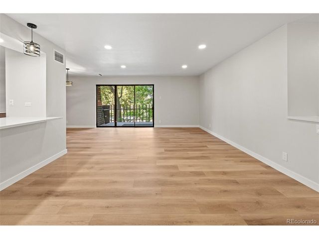 460 S Marion Pkwy B-254, Denver, CO 80209