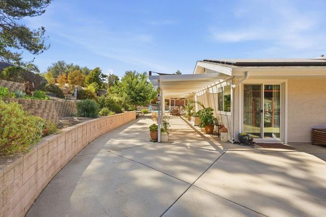 16960 Whirlwind Lane, Ramona, CA 92065
