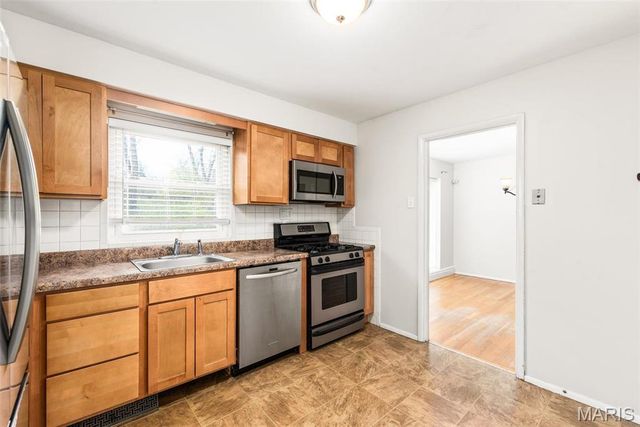 767 Wenneker Drive, St Louis, MO 63124