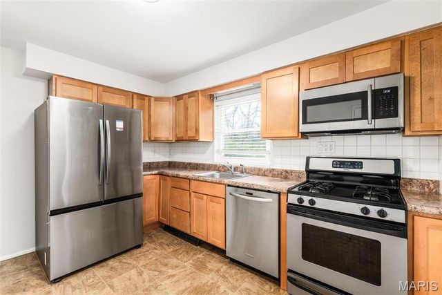 767 Wenneker Drive, St Louis, MO 63124