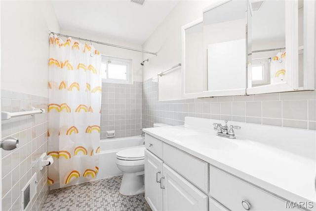 767 Wenneker Drive, St Louis, MO 63124