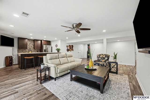 104 Ginger Cove Road, Valley, NE 68064