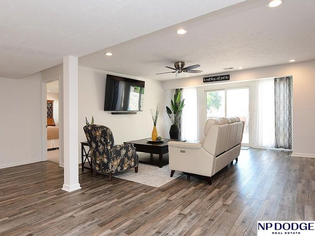 104 Ginger Cove Road, Valley, NE 68064