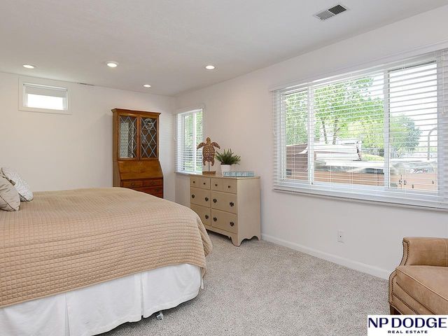 104 Ginger Cove Road, Valley, NE 68064