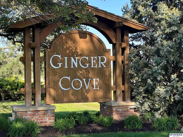 104 Ginger Cove Road, Valley, NE 68064