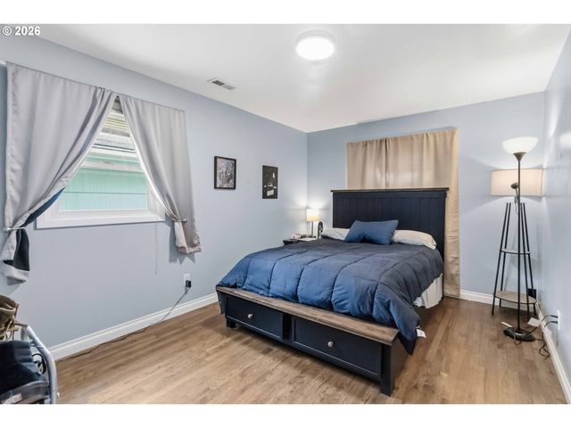1159 19TH Ave, Longview, WA 98632